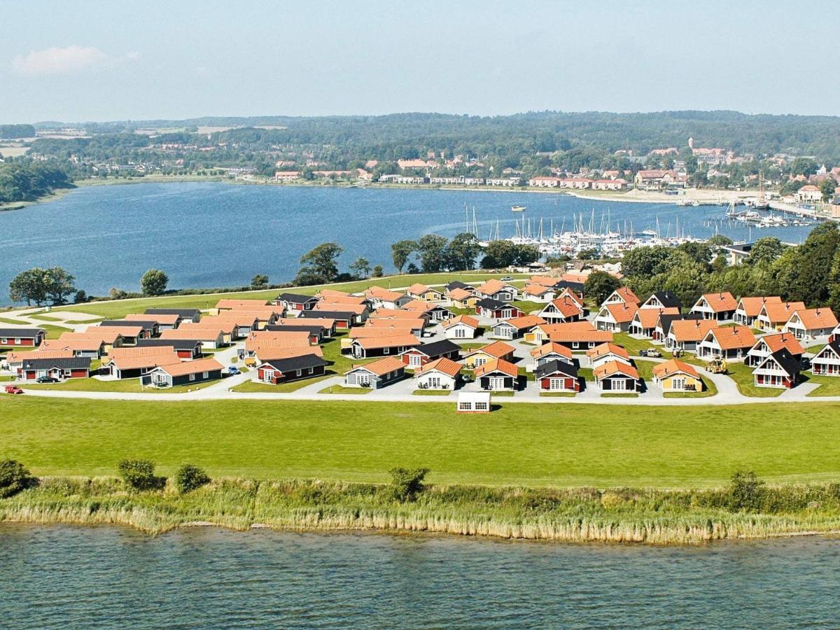 6 Person Holiday Home On A Holiday Park In Gråsten エクステリア 写真