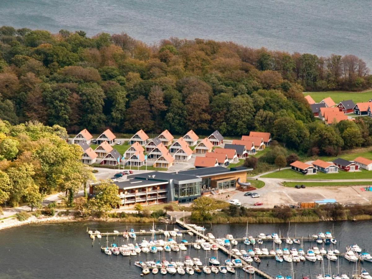 6 Person Holiday Home On A Holiday Park In Gråsten エクステリア 写真